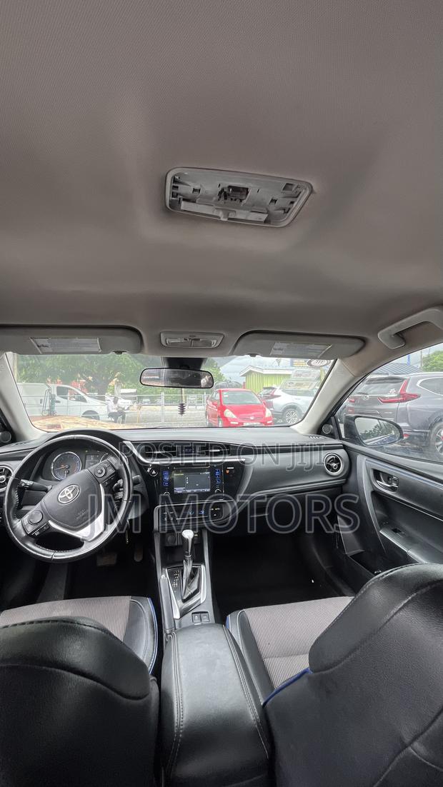 Toyota Corolla SE 4dr Sedan (1.8L 4cyl CVT) 2017 Blue