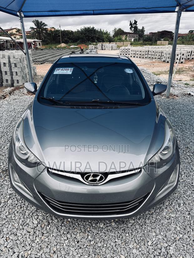 Hyundai Elantra Limited Sedan FWD (1.8L 4cyl 6A) 2016 Gray