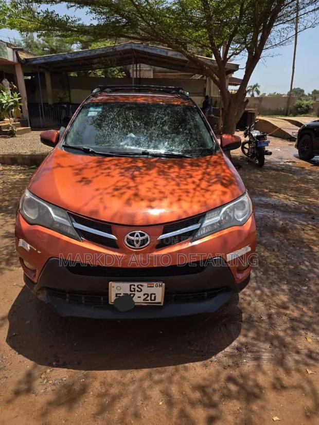Toyota RAV4 2015 Gold