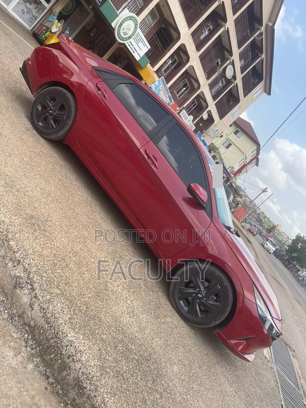 Hyundai Elantra Limited 2021 Red