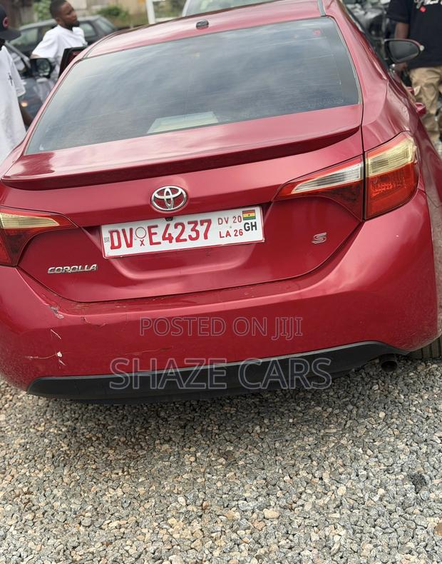 Toyota Corolla 2018 Red