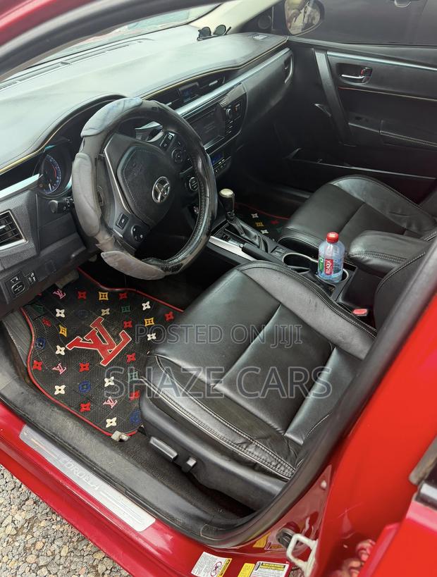 Toyota Corolla 2018 Red