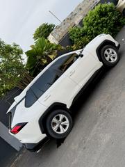 Toyota RAV4 XLE AWD 2020 White for sale