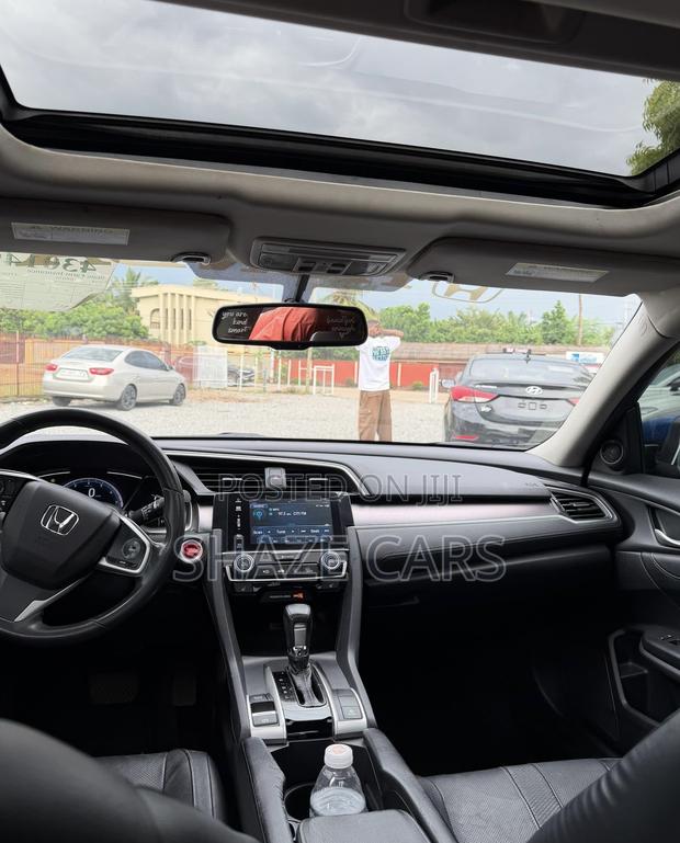 Honda Civic 2019 Blue