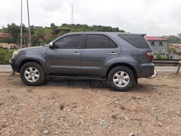 Toyota Fortuner 3.0 D AWD 2011 Gray