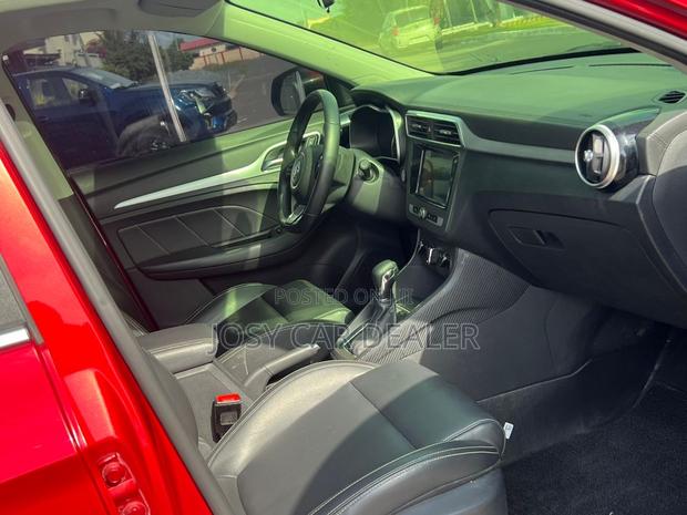 MG ZS 2018 Red