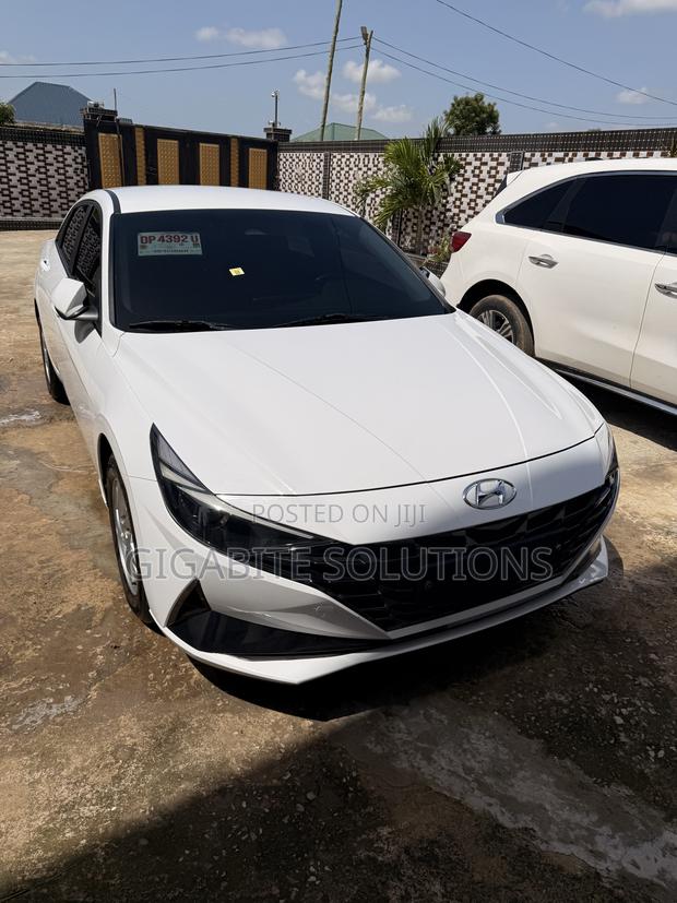 Hyundai Elantra SEL 2022 White