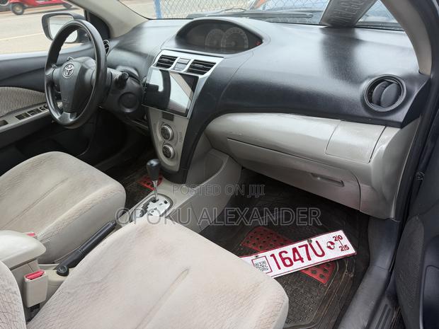 Toyota Belta 2010 Gray
