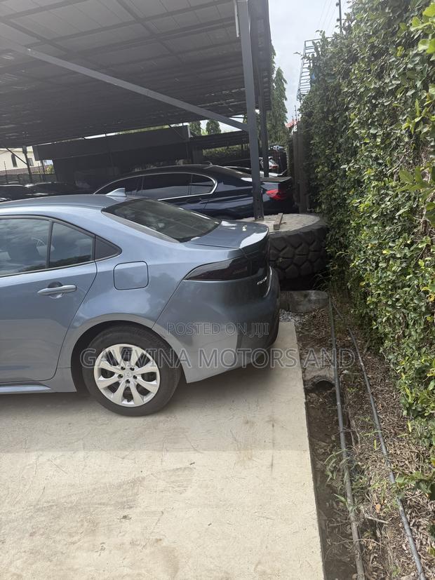 Toyota Corolla Hybrid LE 2025 Beige