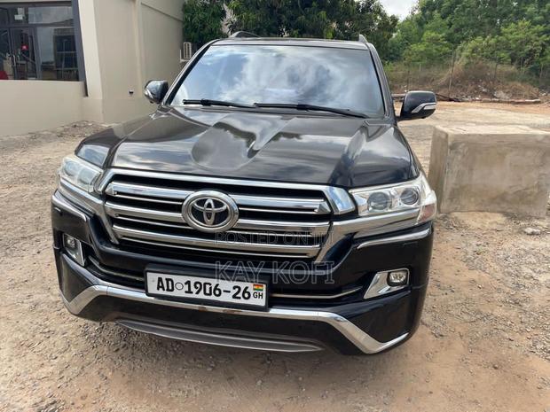 Toyota Land Cruiser 4.5 V8 VXR 2017 Black