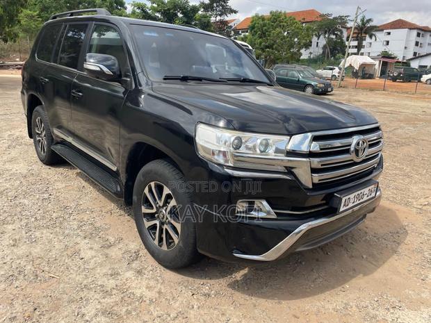 Toyota Land Cruiser 4.5 V8 VXR 2017 Black