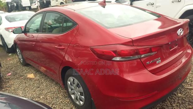 Hyundai Elantra 2018 Red