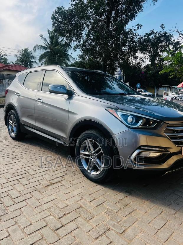Hyundai Santa Fe 2017 Gray