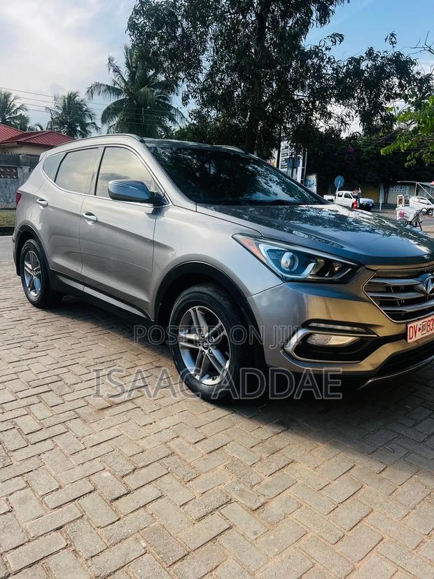 Hyundai Santa Fe 2017 Gray