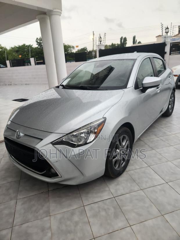 Toyota Yaris 2020 Gray