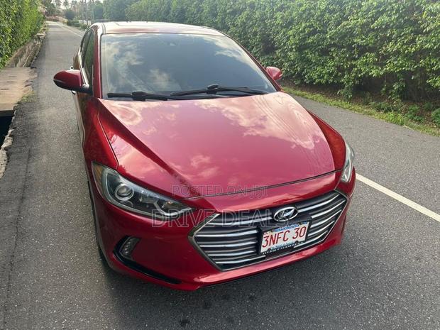 Hyundai Elantra Limited Sedan FWD (2.0L 4cyl 6A) 2017 Red