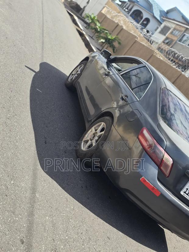 Toyota Camry LE 4dr Sedan (2.4L 4cyl 5A) 2009 Gray