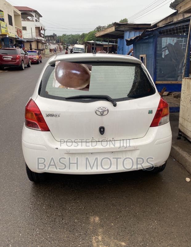 Toyota Yaris 2011 White