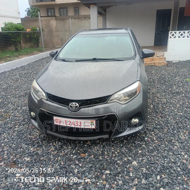 Toyota Corolla 2015 Gray