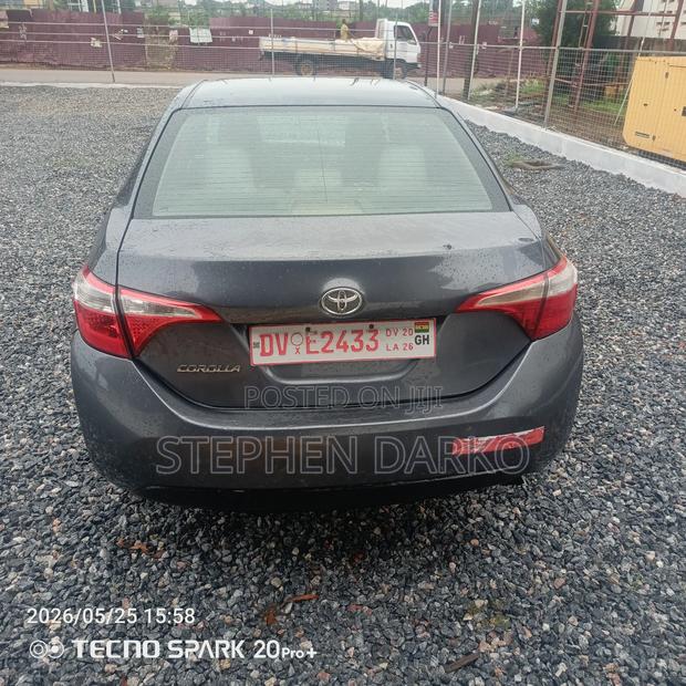 Toyota Corolla 2015 Gray