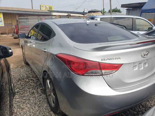 Hyundai Elantra 2013 Silver