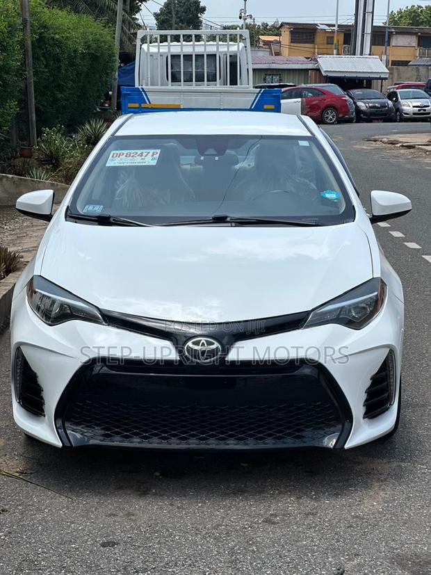 Toyota Corolla 2018 White