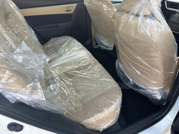 Toyota Corolla 2018 White