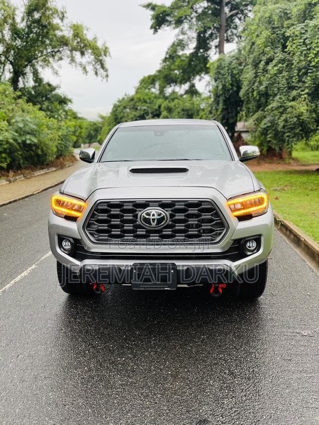 Toyota Tacoma TRD Off Road Double Cab 5' Bed V6 AT 2023 Silver