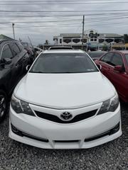 Toyota Camry SE 4dr Sedan (2.5L 4cyl 6A) 2014 White for sale