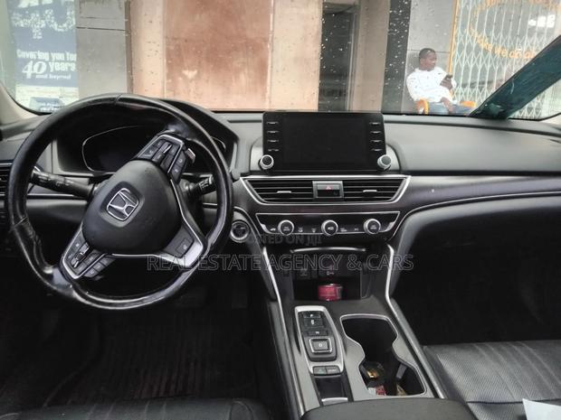 Honda Accord Touring 2.0T 2020 Black