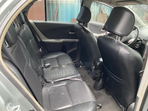 Toyota Yaris 2009 Gray