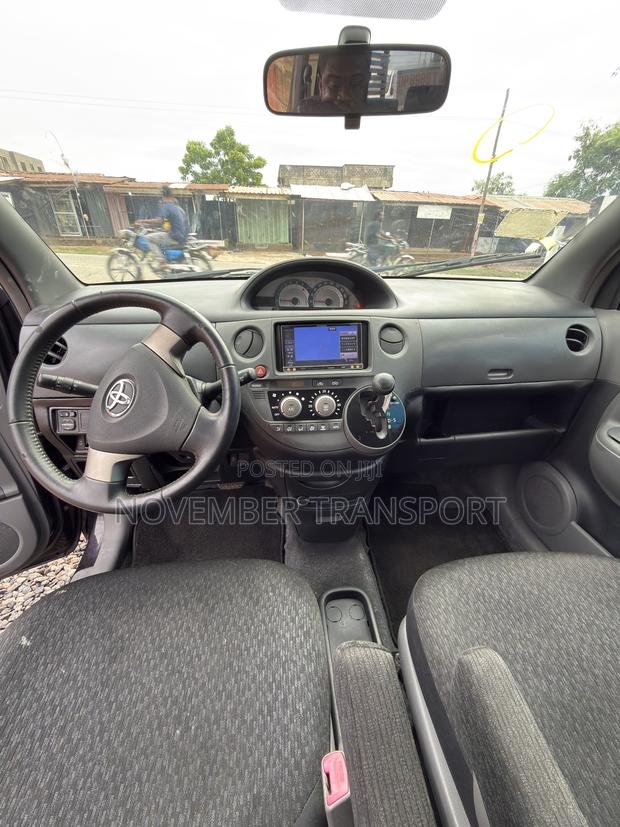 Toyota Sienta 1.5 FWD 2014 Burgundy