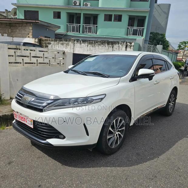 Toyota Harrier 2.0 2019 White