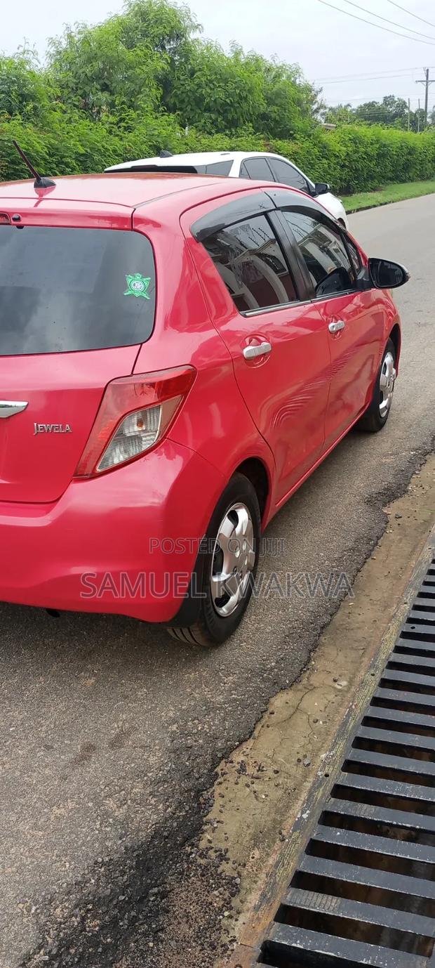 Toyota Vitz 2013 Red
