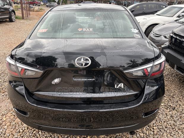 Toyota Yaris iA 1.5 FWD 2017 Black