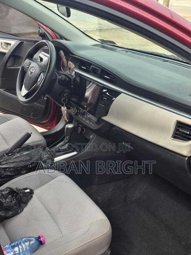 Toyota Corolla LE Eco 4dr Sedan (1.8L 4cyl CVT) 2016