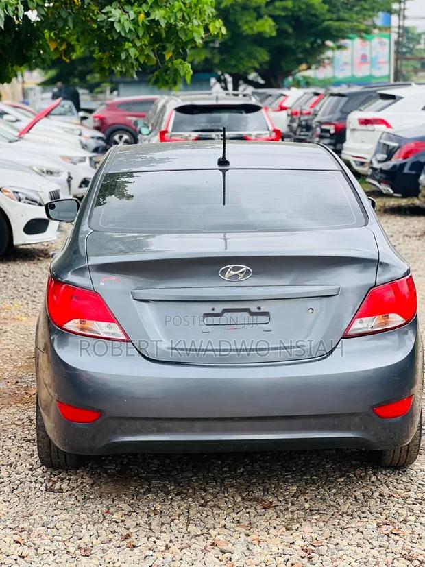 Hyundai Accent SE Sedan 2016 Gray