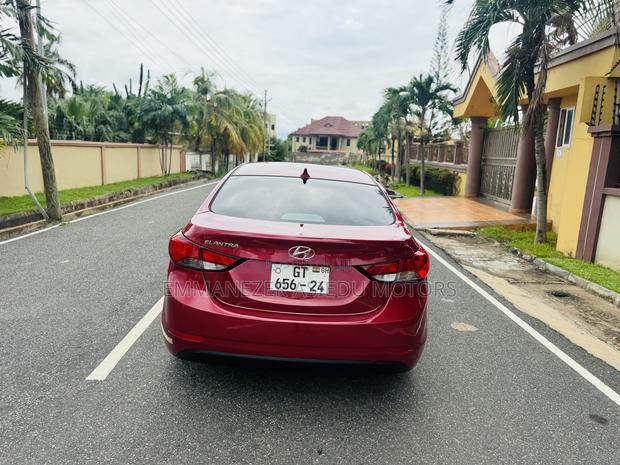 Hyundai Elantra Limited 4dr Sedan (1.8L 4cyl 6A) 2015 Red