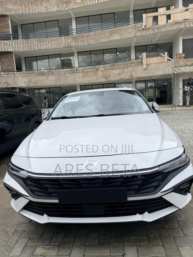 New Hyundai Elantra 2025 White