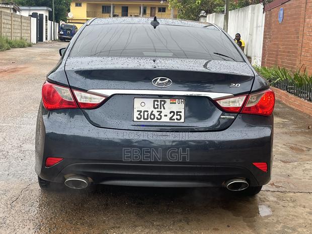 Hyundai Sonata Limited 2.0T Sedan (2.0L 4cyl 6A) 2013 Gray