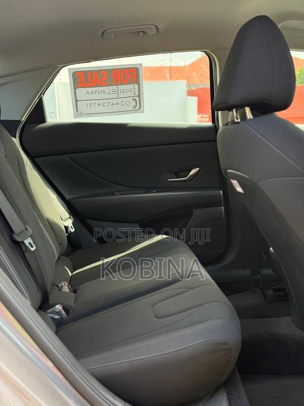 Hyundai Elantra SEL 2021 Gray