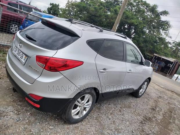 Hyundai Tucson 2013 Silver