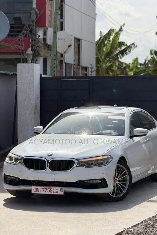 BMW 330i 2019 White