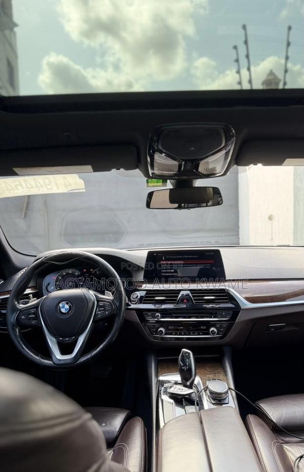 BMW 330i 2019 White