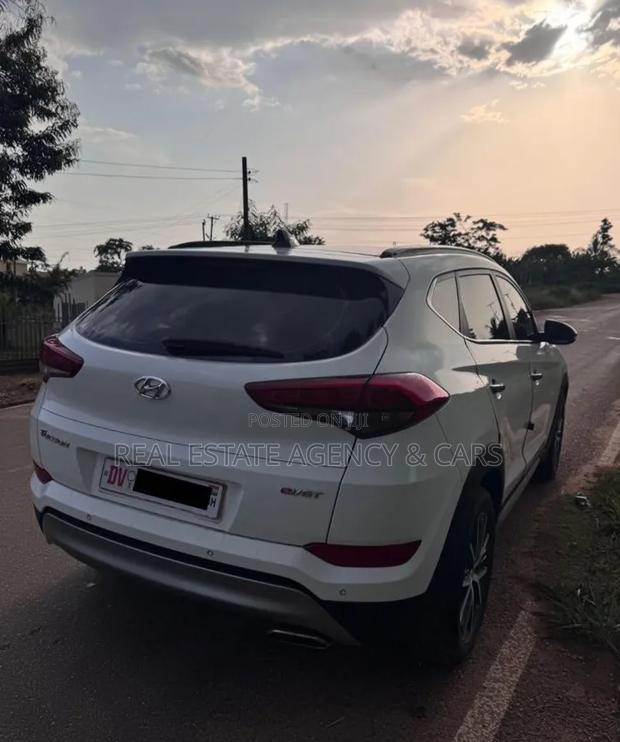 Hyundai Tucson Limited AWD 2018 White