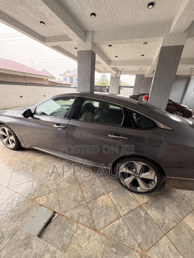 Honda Accord Touring 2.0T 2020 Gray