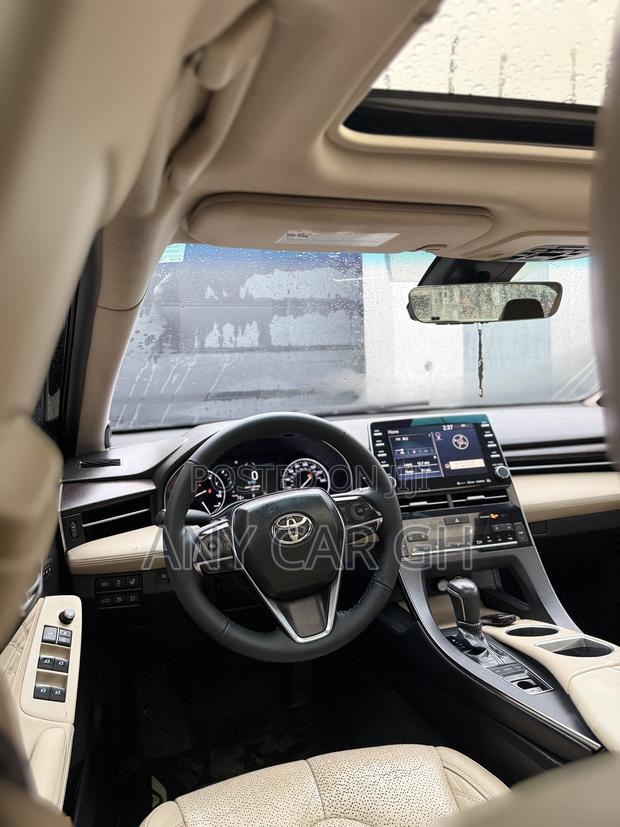 Toyota Avalon XLE FWD Sedan (3.5L V6 8A) 2019 Black