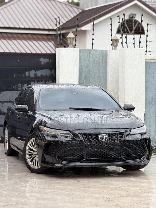 Toyota Avalon XLE FWD Sedan (3.5L V6 8A) 2019 Black