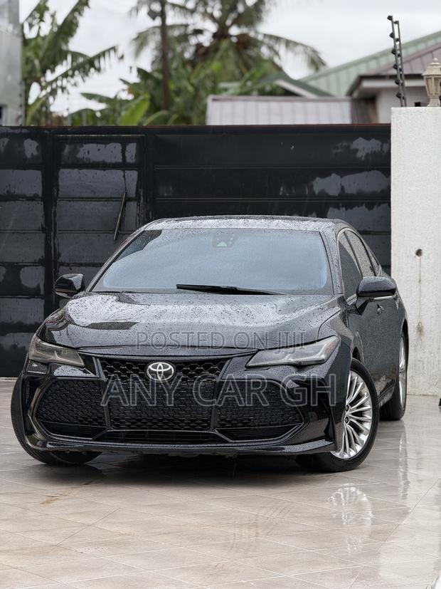 Toyota Avalon XLE FWD Sedan (3.5L V6 8A) 2019 Black