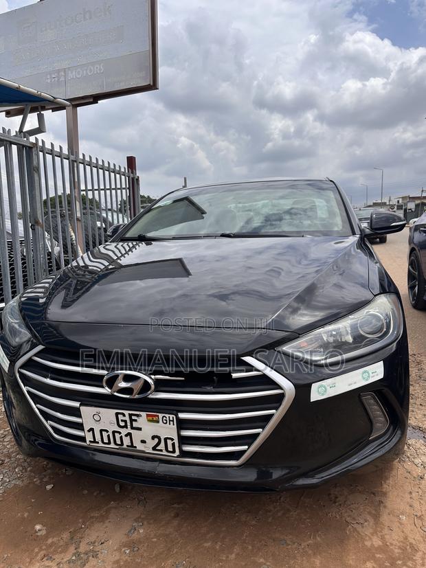 Hyundai Elantra Limited Sedan FWD (2.0L 4cyl 6A) 2017 Black